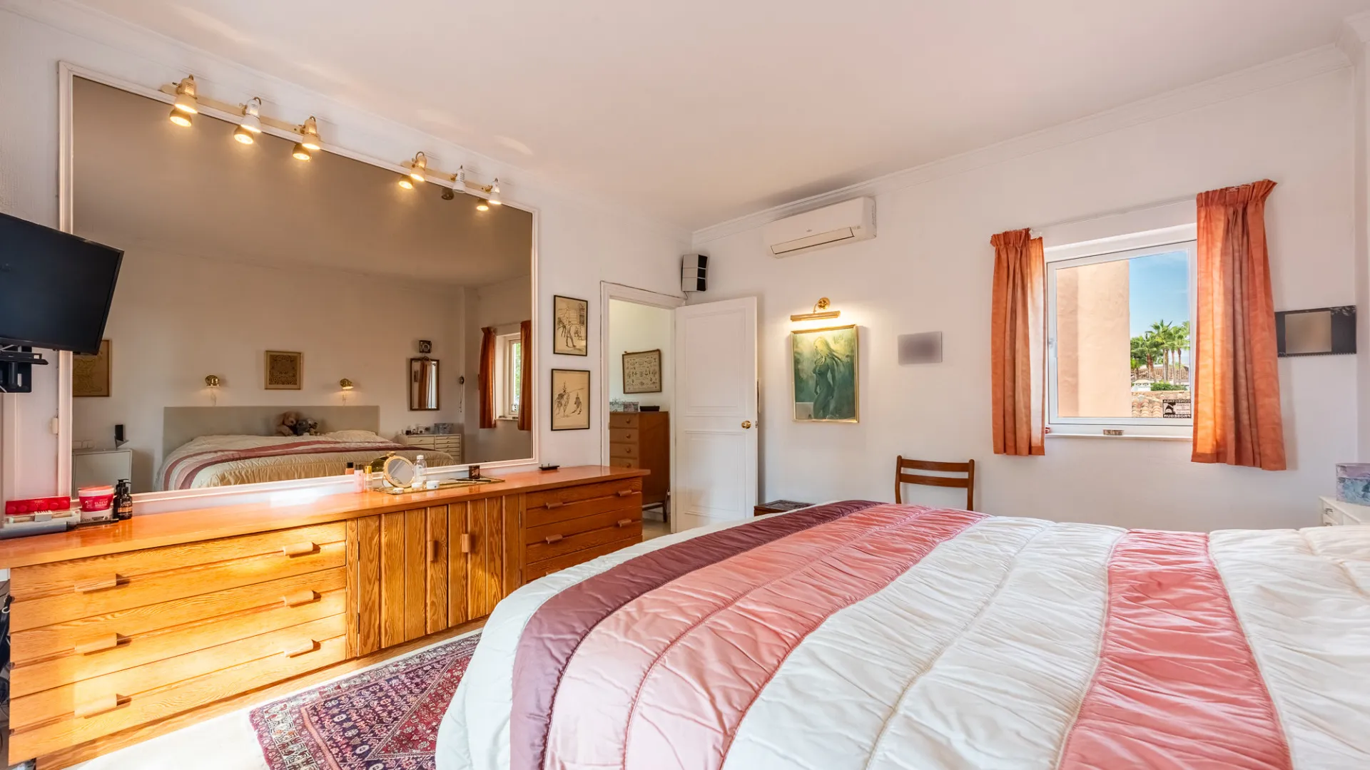 For sale 4 bedrooms villa in Paraiso Barronal