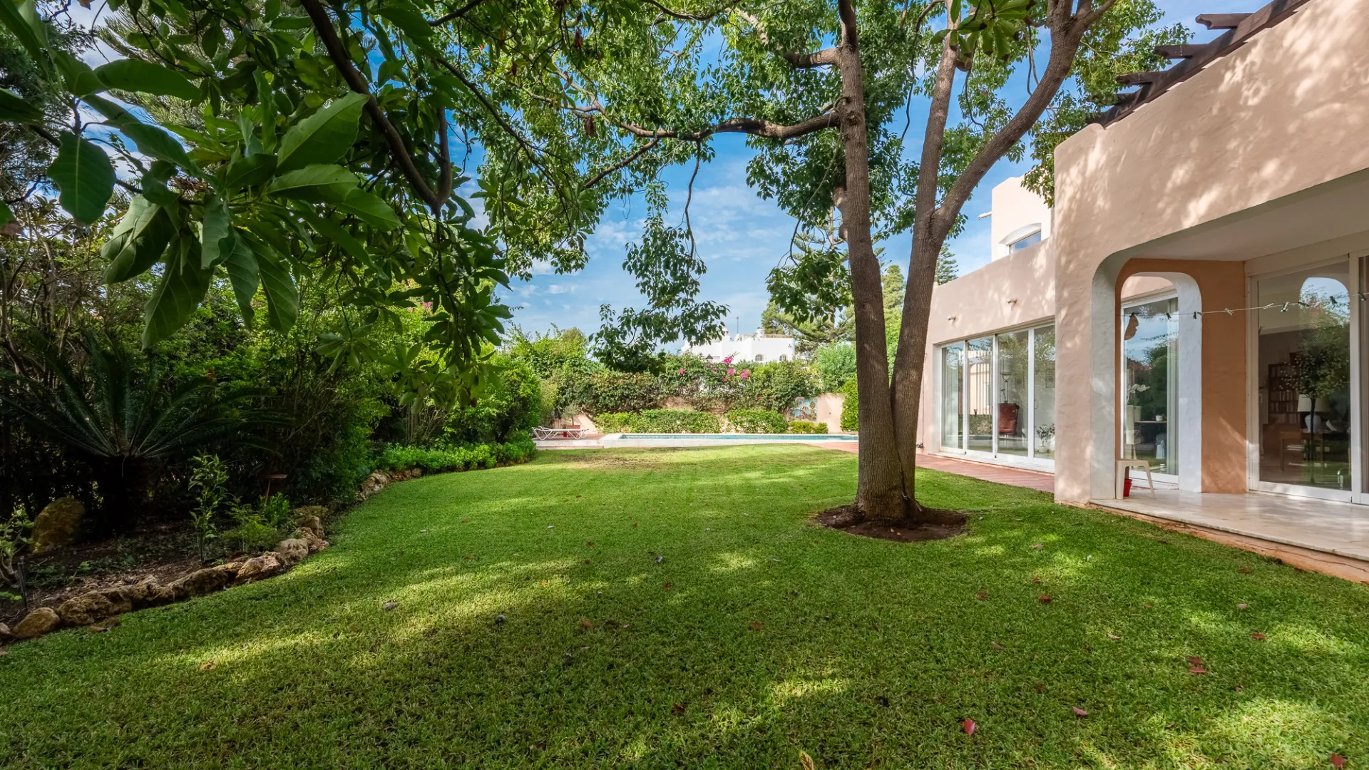 For sale 4 bedrooms villa in Paraiso Barronal