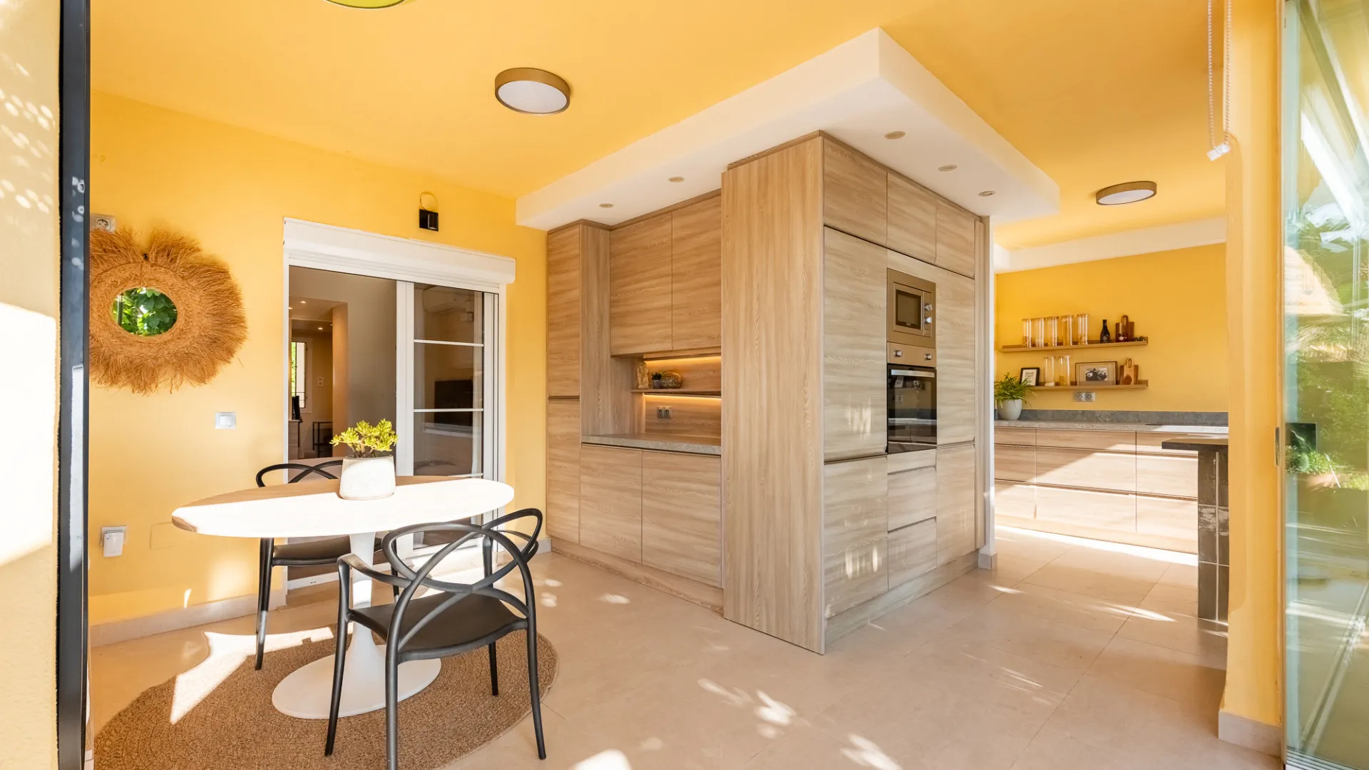 For sale Cumbres del Rodeo apartment with 3 bedrooms