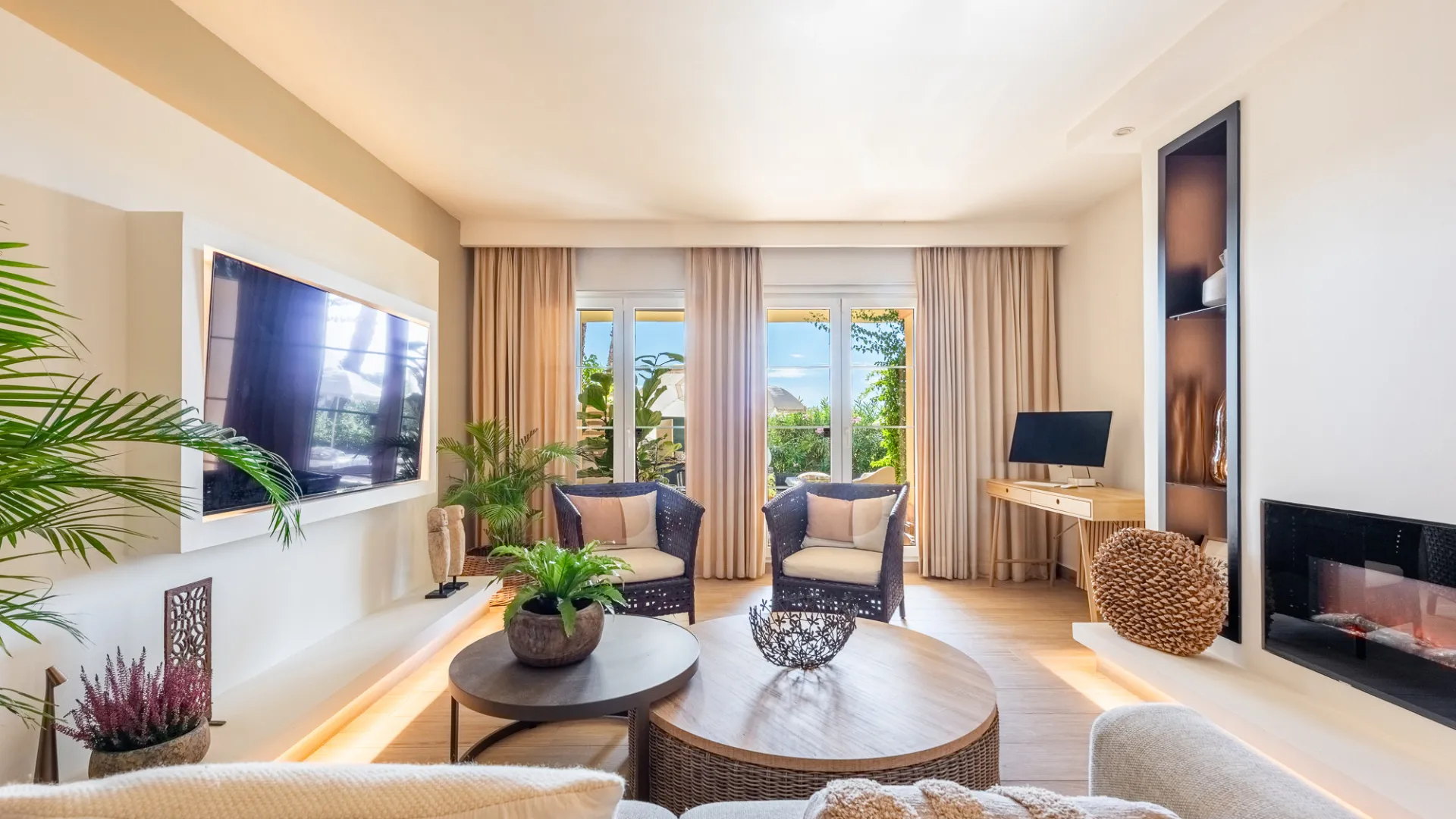 For sale Cumbres del Rodeo apartment with 3 bedrooms
