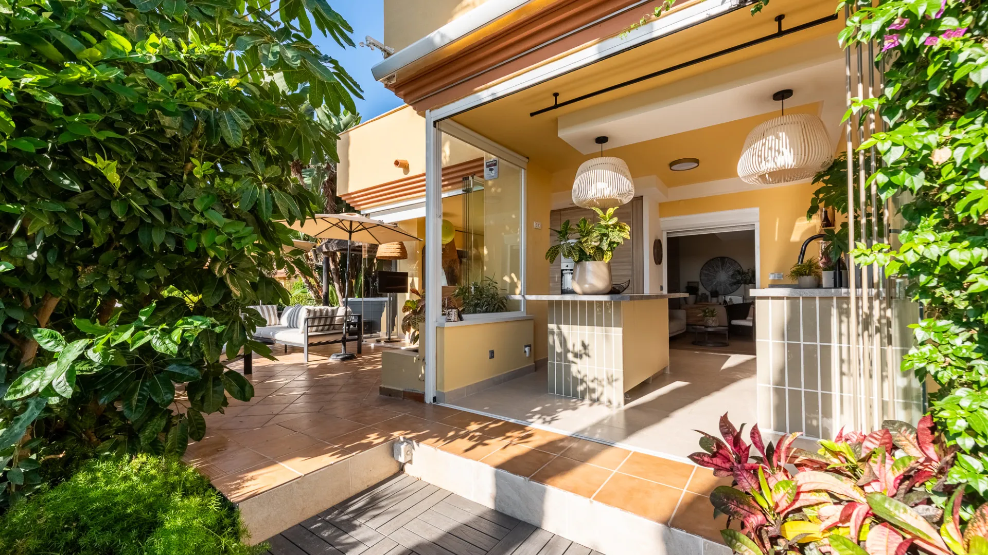 For sale Cumbres del Rodeo apartment with 3 bedrooms