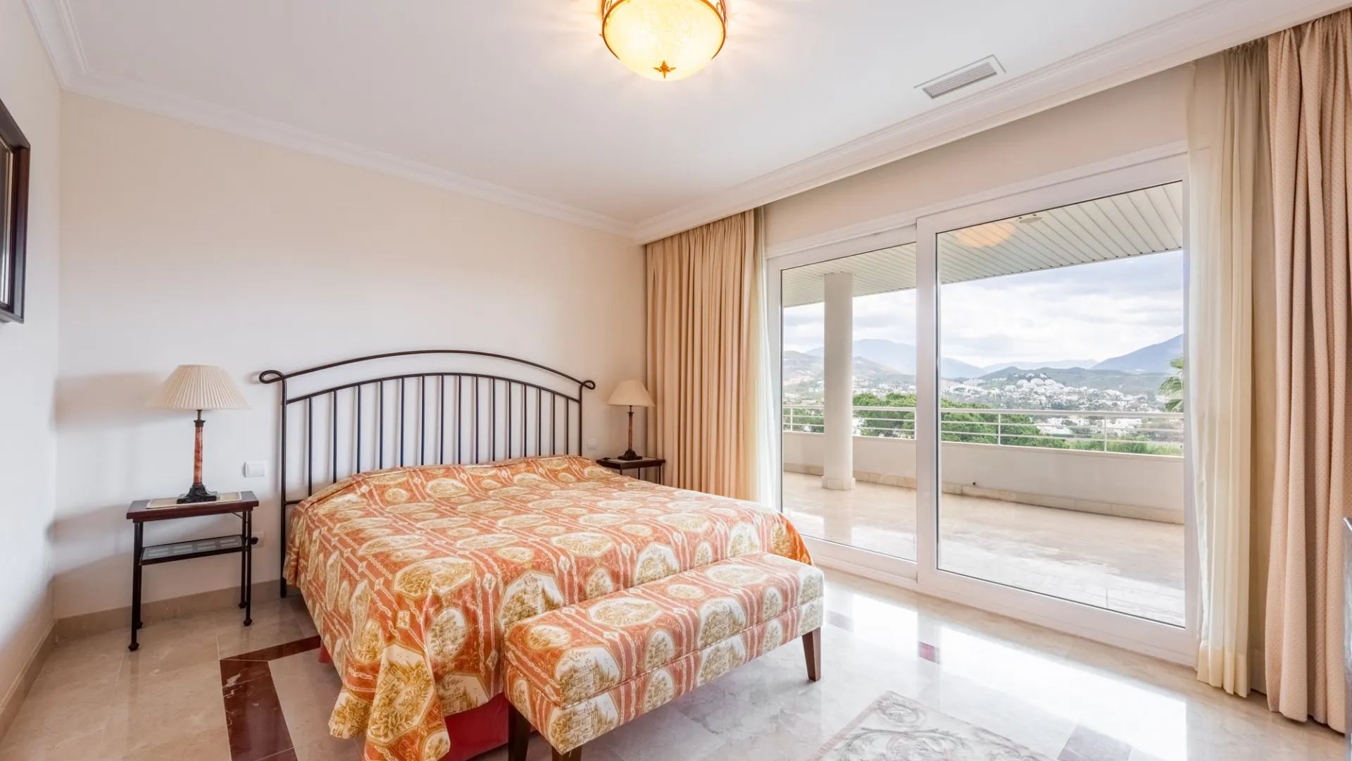 Comprar apartamento en La Corniche de 3 dormitorios