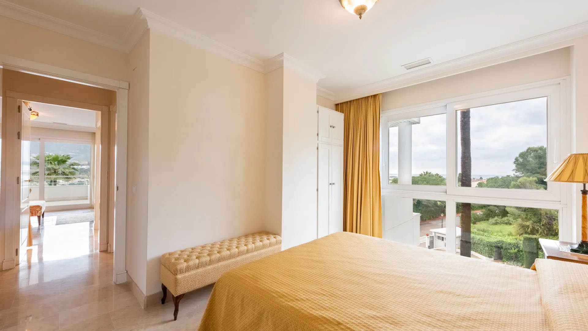 Comprar apartamento en La Corniche de 3 dormitorios