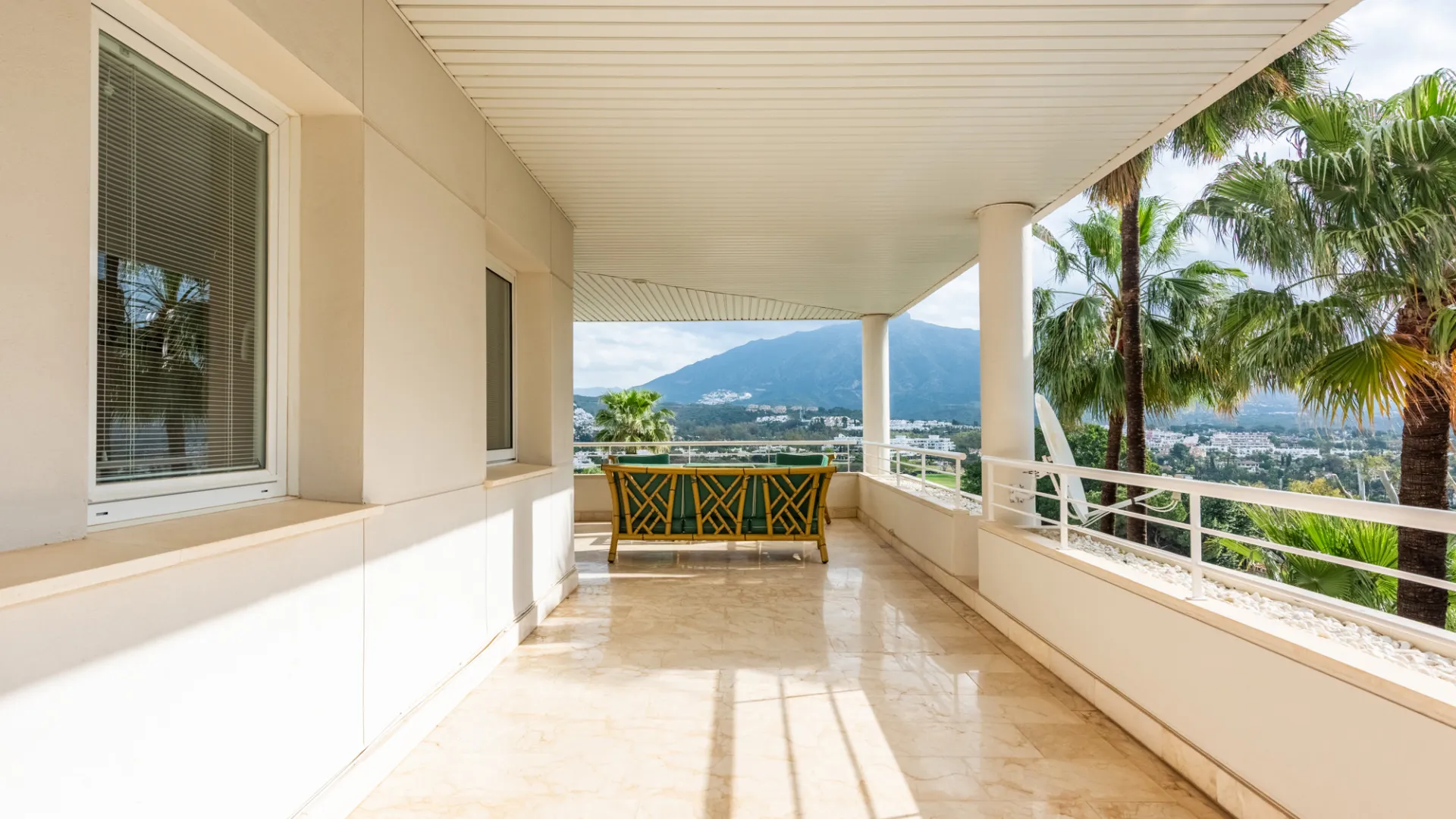 Comprar apartamento en La Corniche de 3 dormitorios