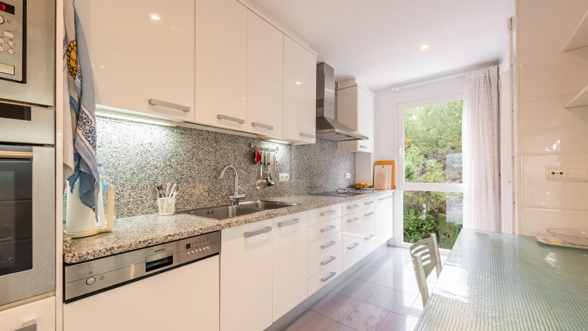 Comprar apartamento en La Corniche de 3 dormitorios