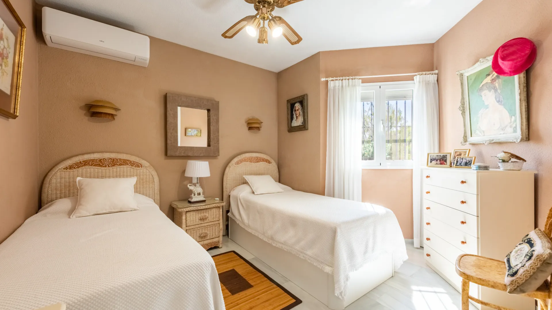 Town house for sale in Bel Air
