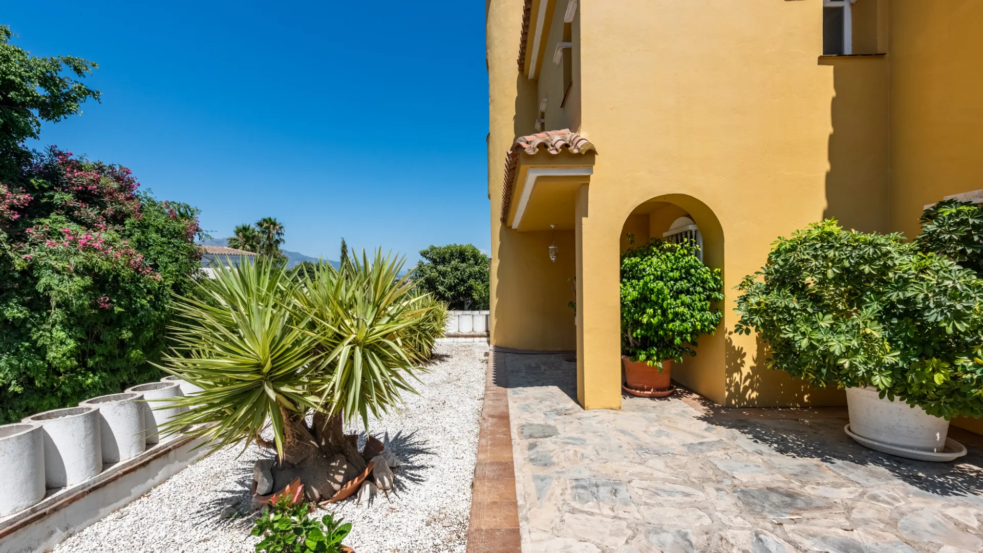 Comprar villa en Atalaya Golf