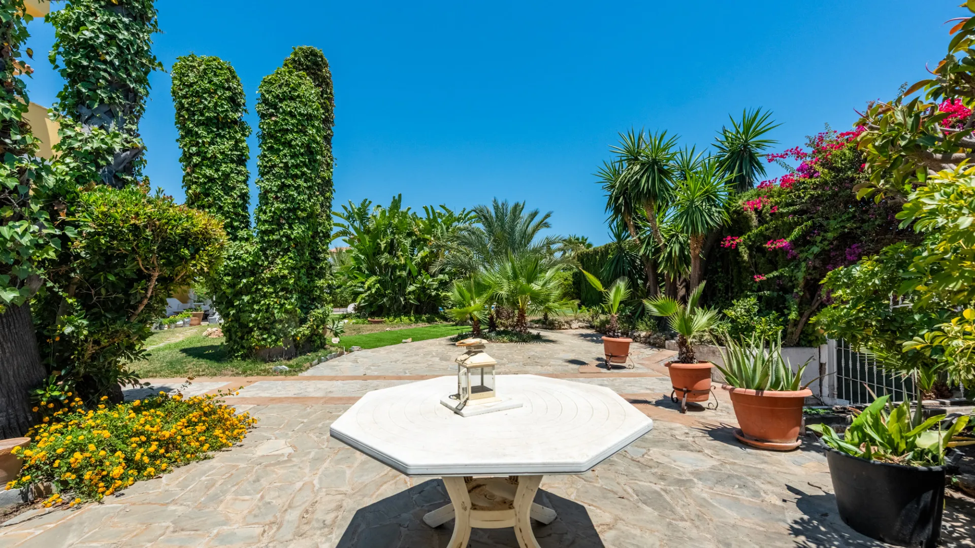 Comprar villa en Atalaya Golf