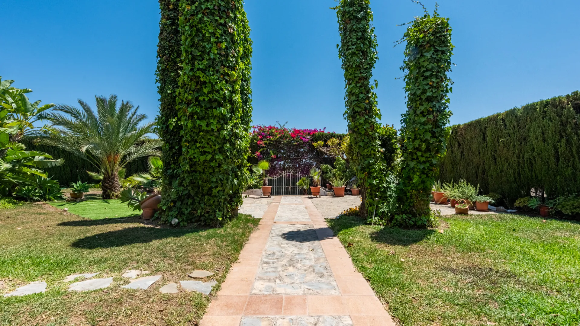 Comprar villa en Atalaya Golf
