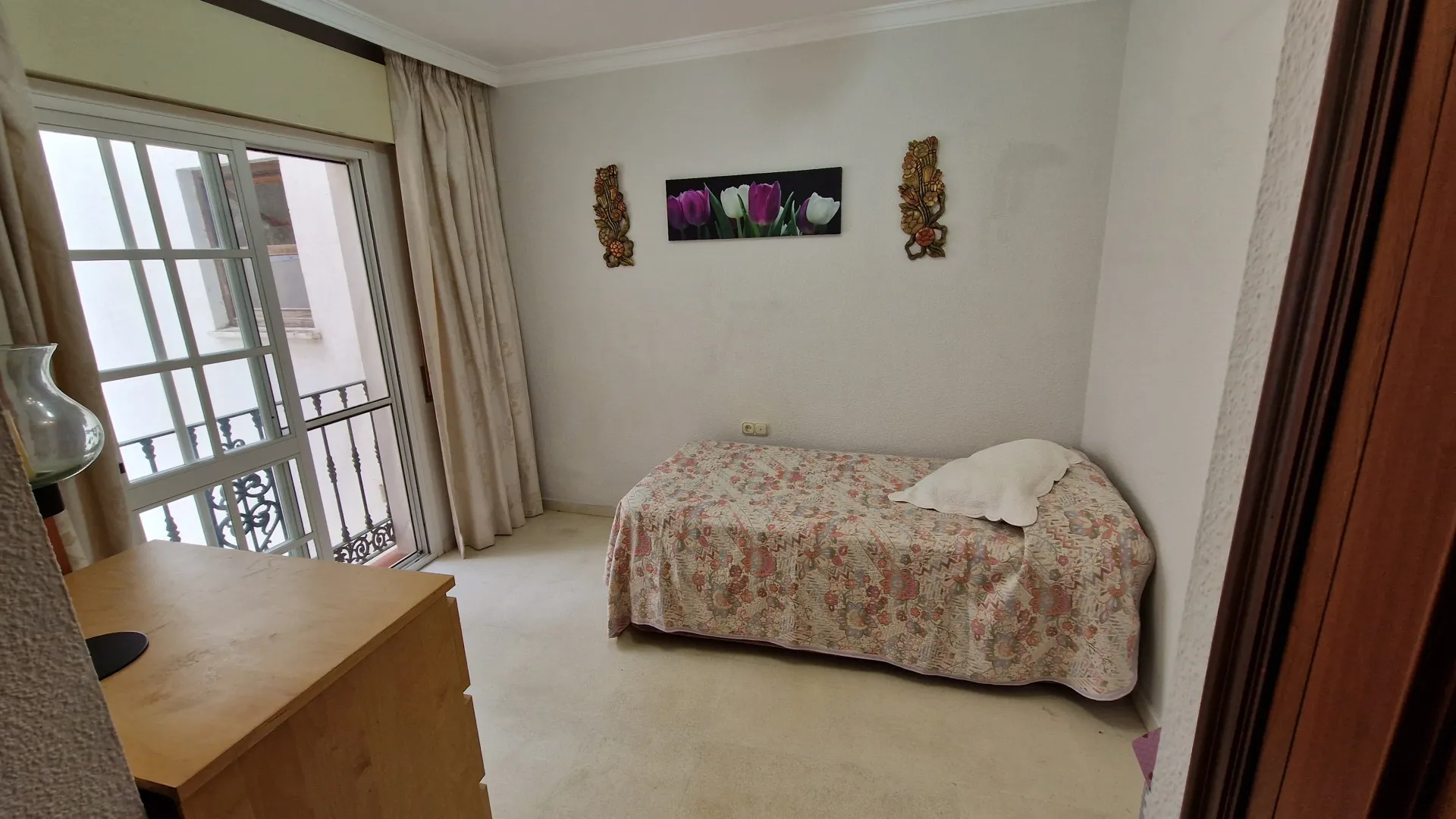 Estepona Town 2 bedrooms apartment for sale