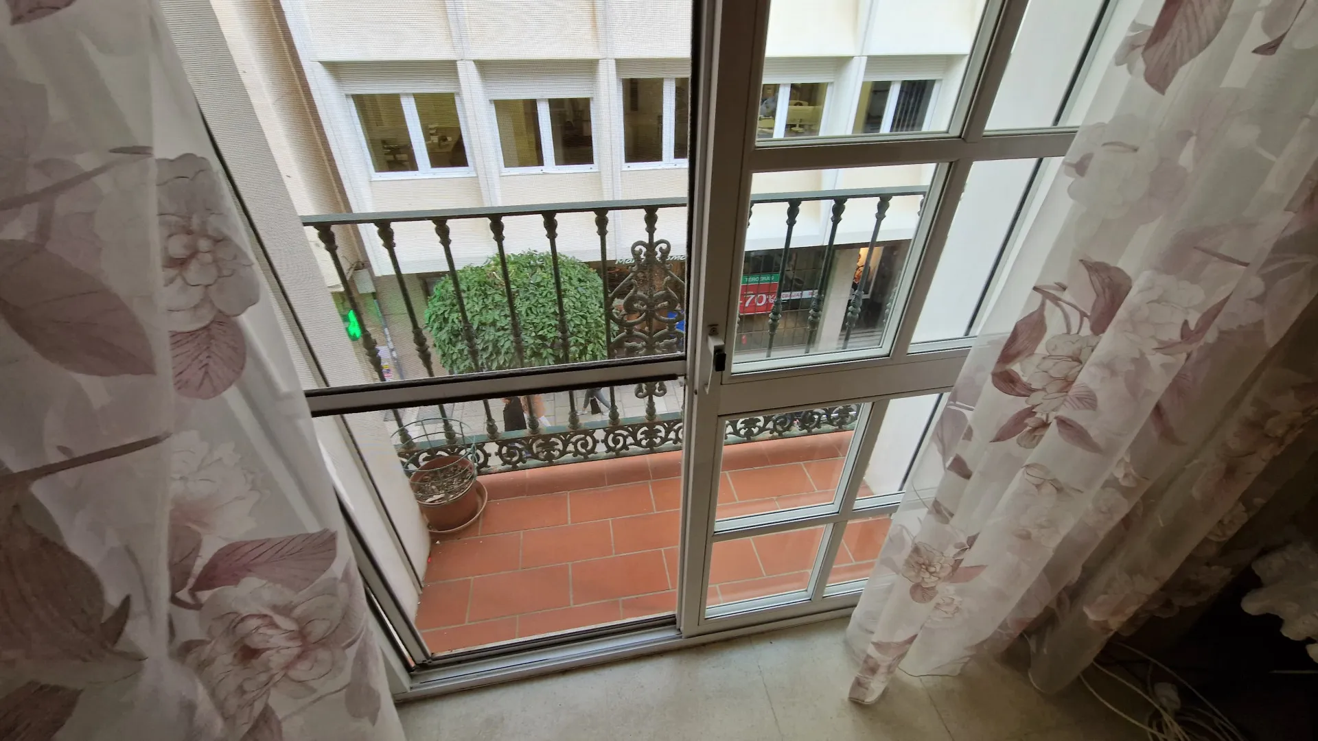 Estepona Town 2 bedrooms apartment for sale