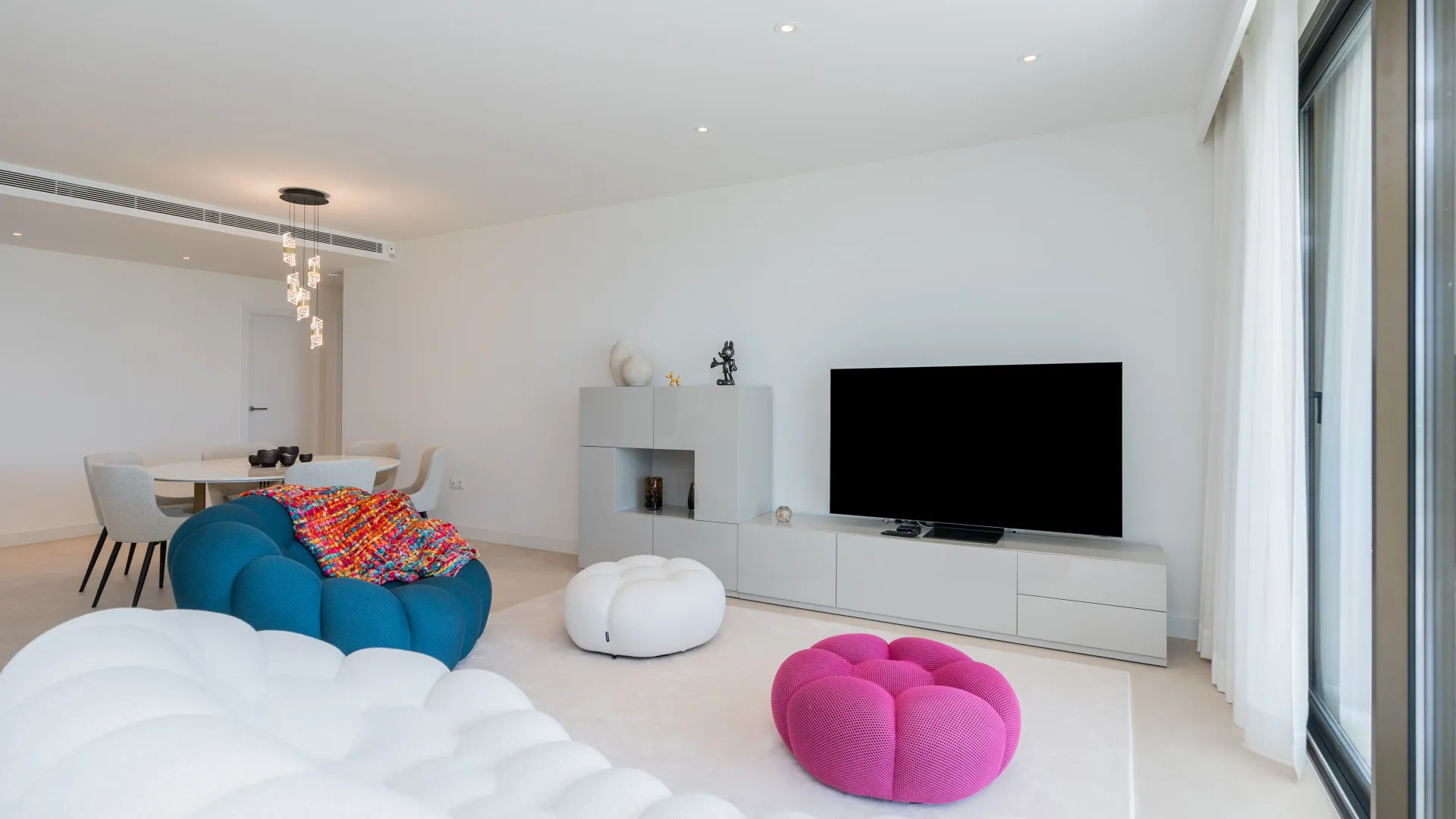 For sale ground floor apartment in Camarate Golf