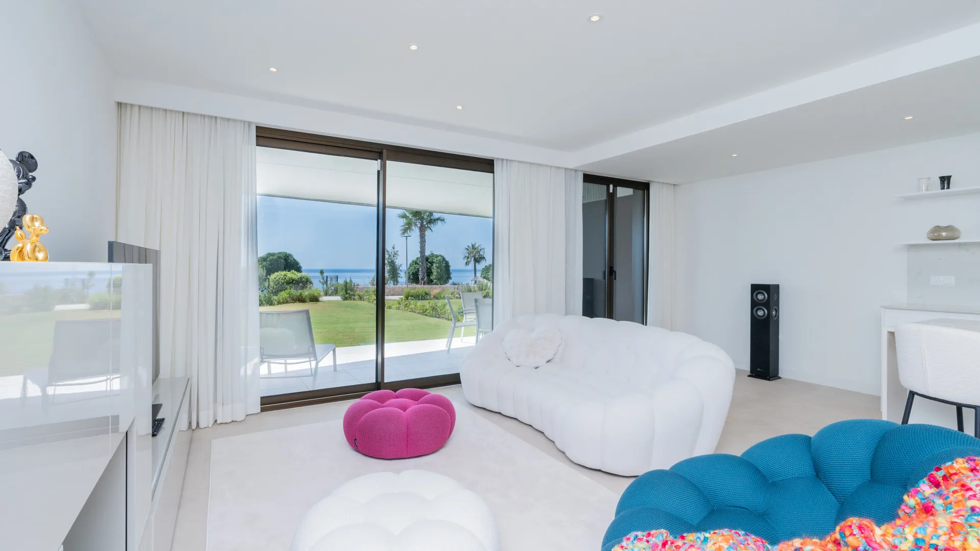 For sale ground floor apartment in Camarate Golf