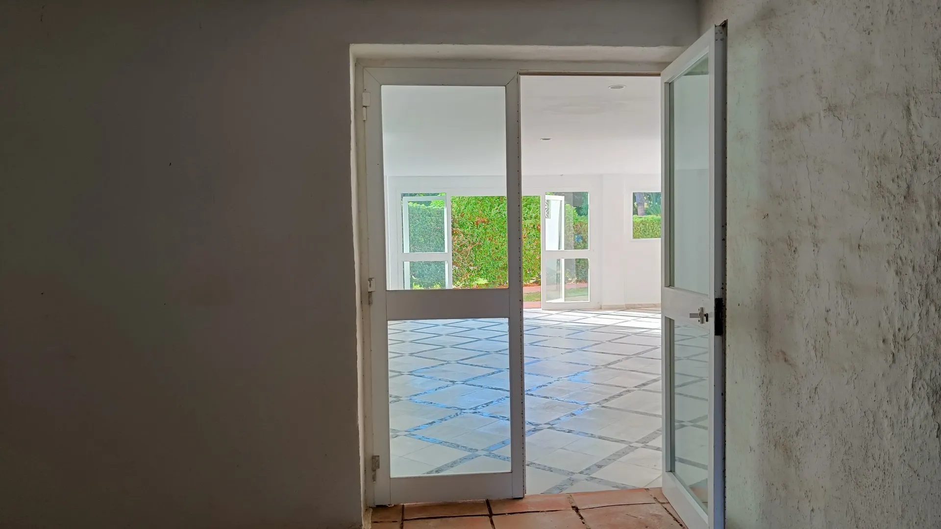 Commercial premises with 1 bedroom for sale in Bahia Dorada
