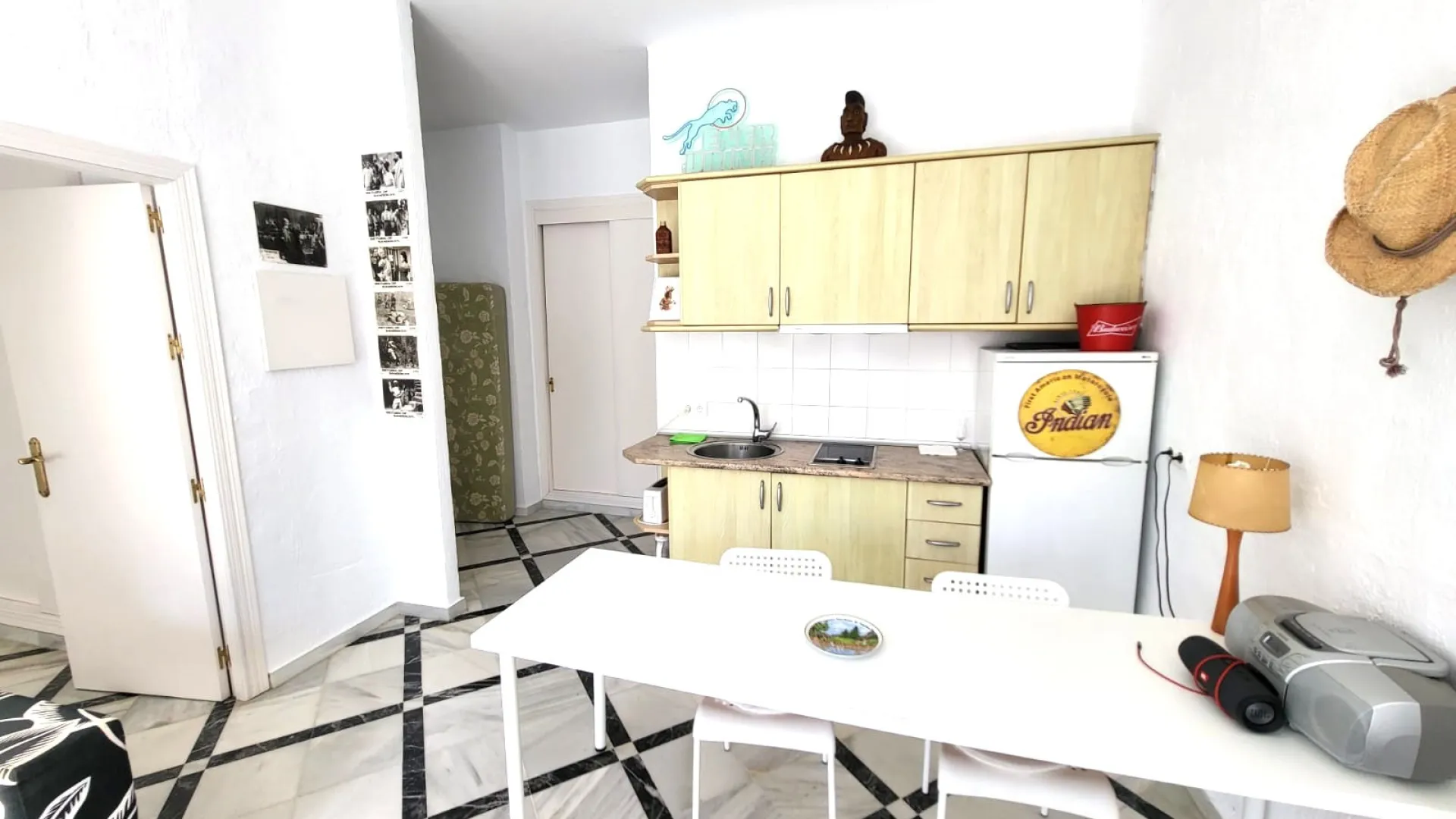 Commercial premises with 1 bedroom for sale in Bahia Dorada