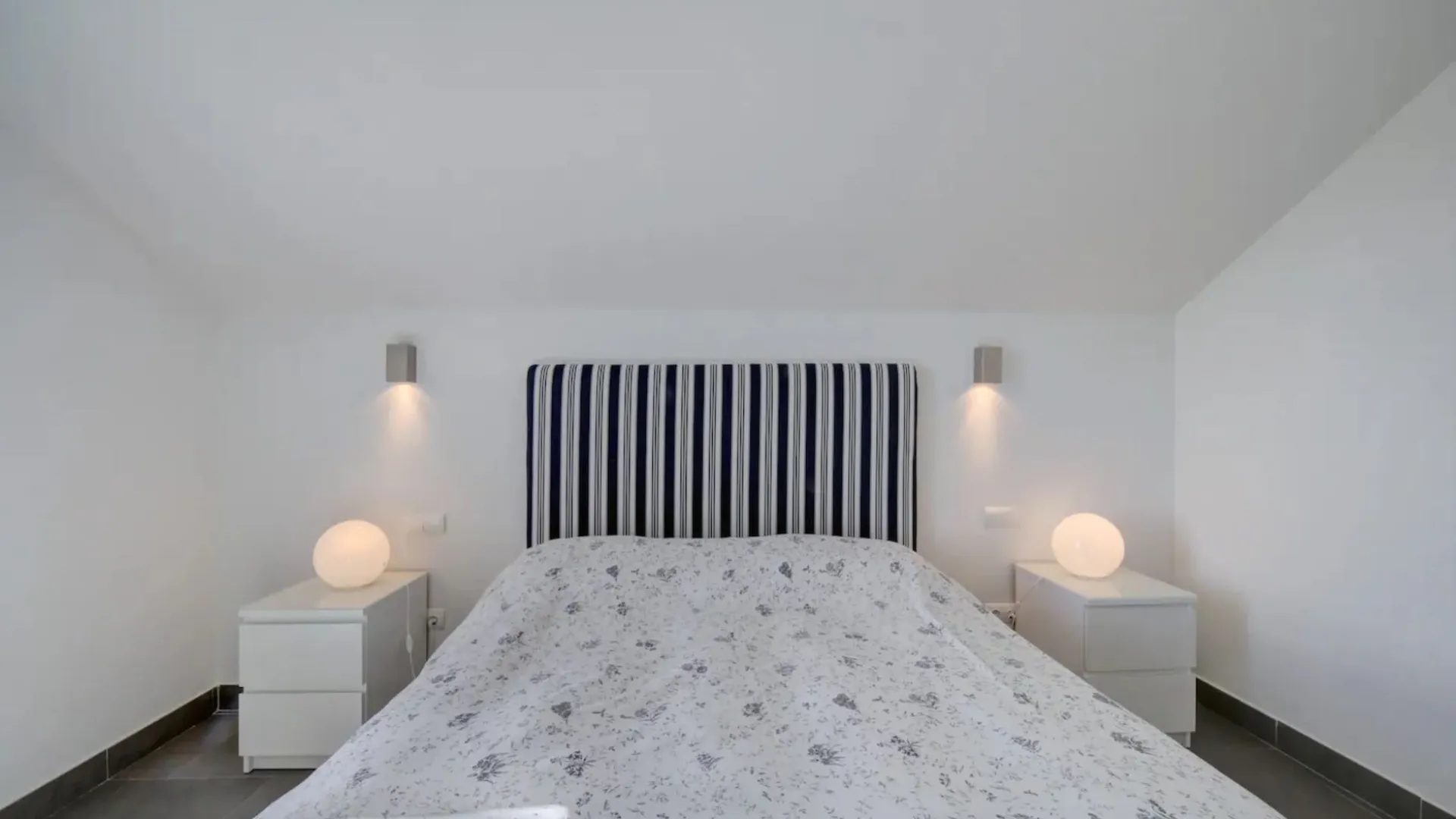 Villa with 6 bedrooms for sale in Sabinillas