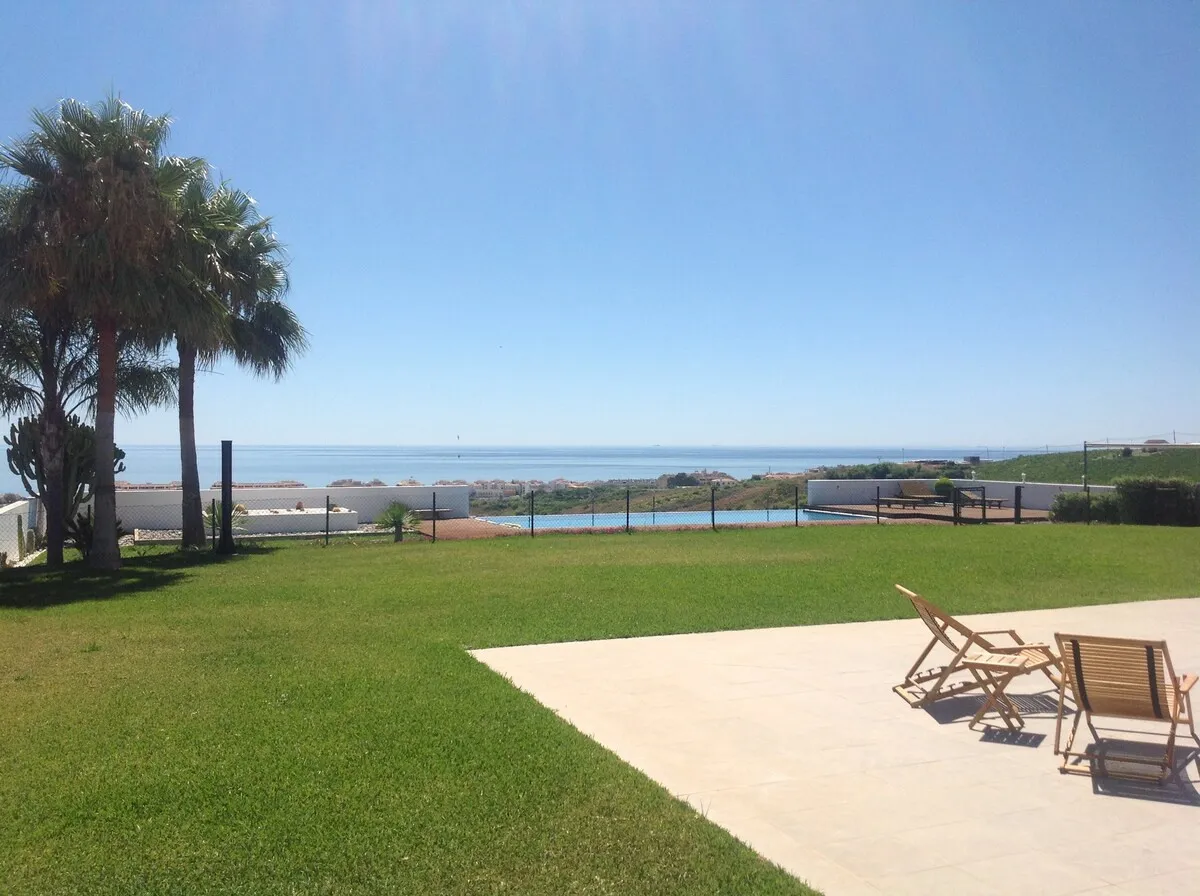 Villa with 6 bedrooms for sale in Sabinillas