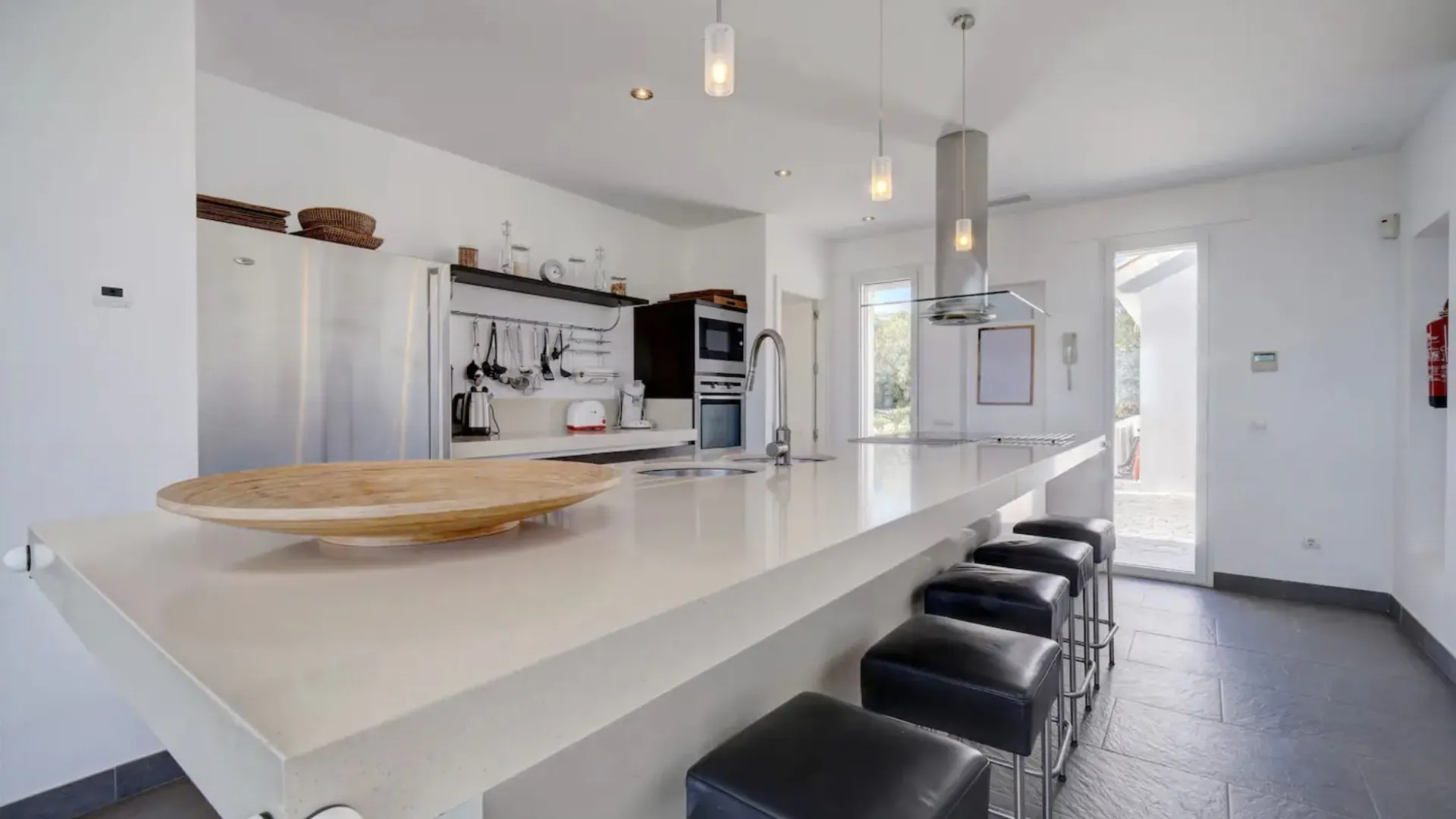 Villa with 6 bedrooms for sale in Sabinillas