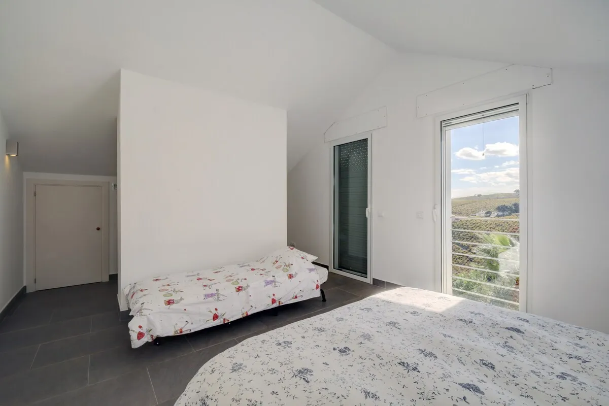 Villa with 6 bedrooms for sale in Sabinillas