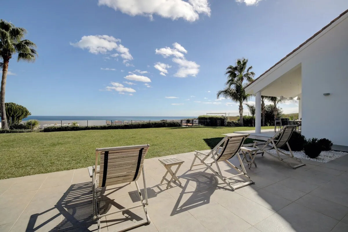 Villa with 6 bedrooms for sale in Sabinillas
