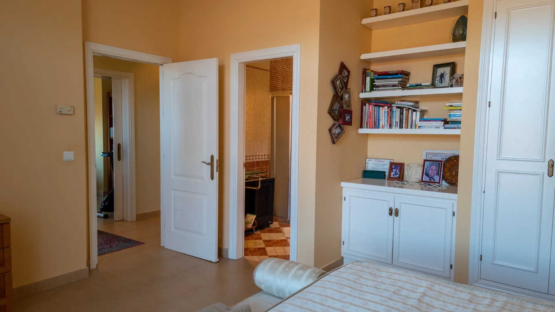 Villa en venta en Forest Hills