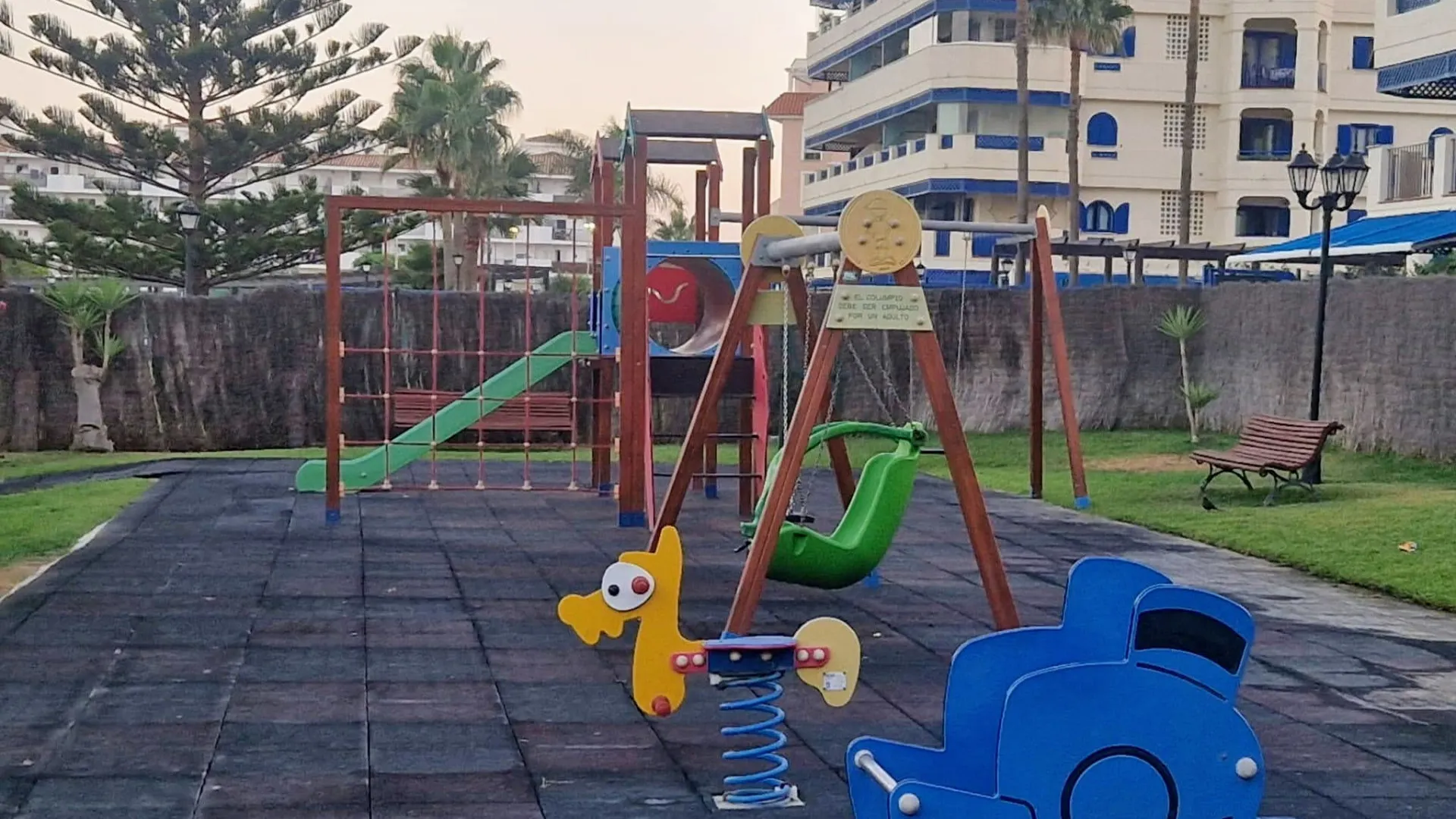 Se vende apartamento planta baja en La Noria IV con 3 dormitorios