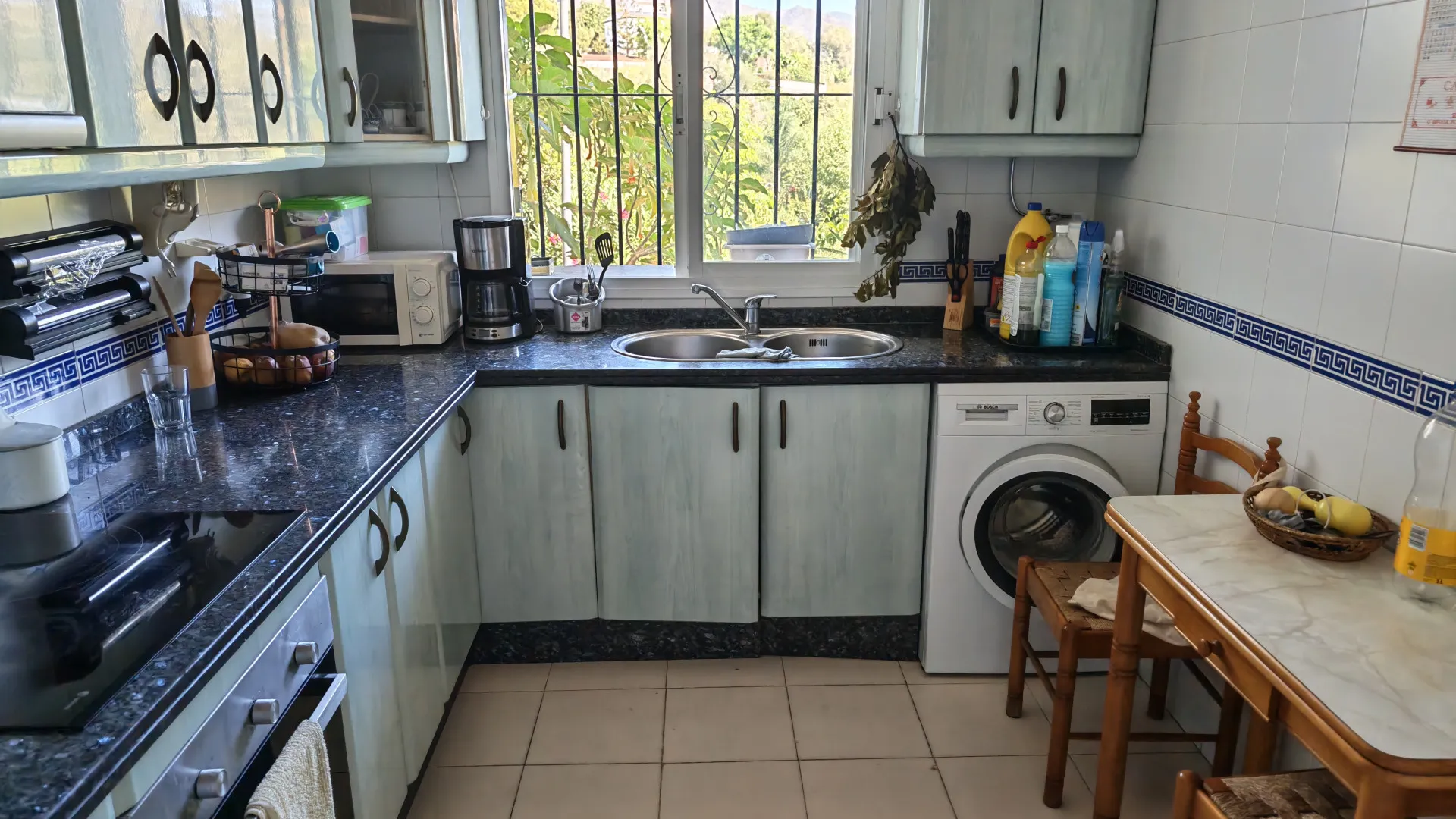 Town house for sale in Guadalobon
