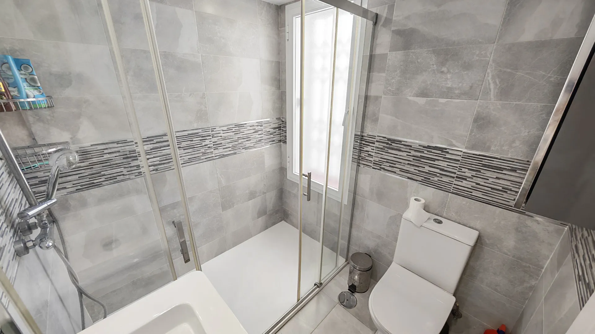 Town house for sale in Guadalobon