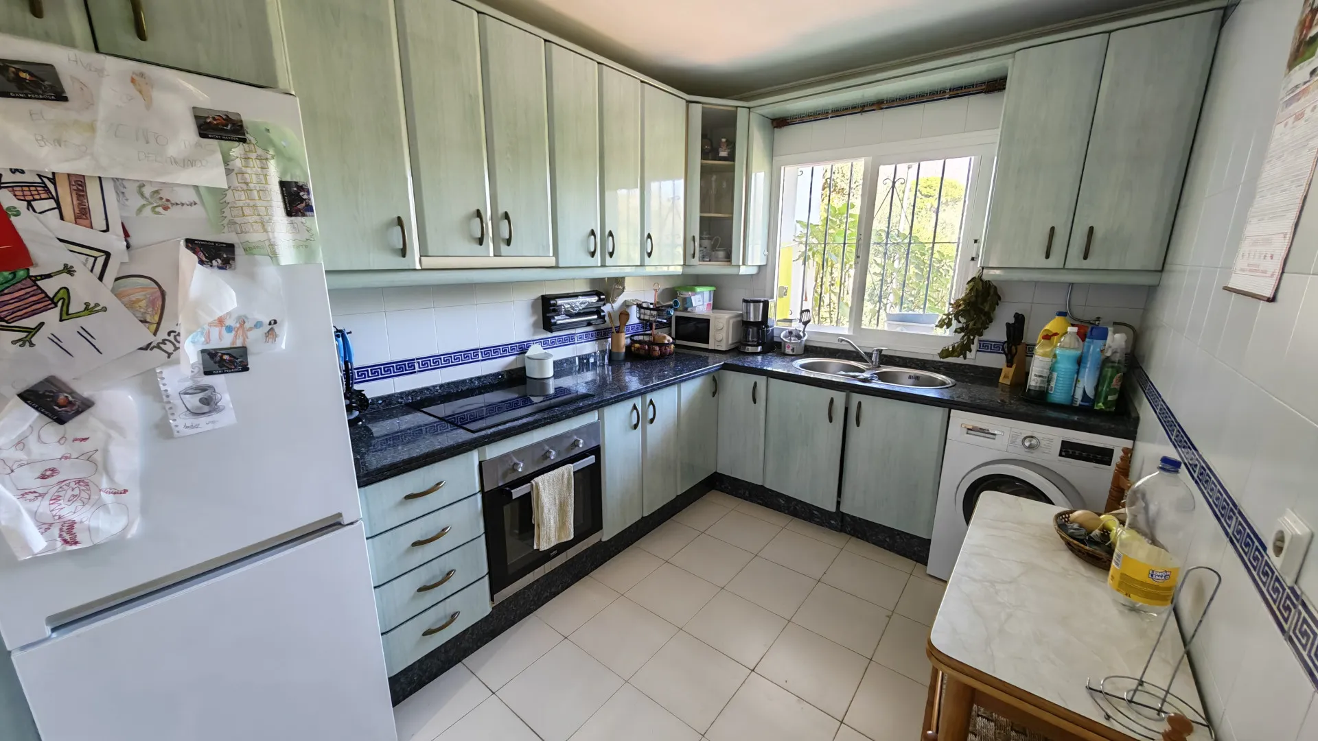 Town house for sale in Guadalobon