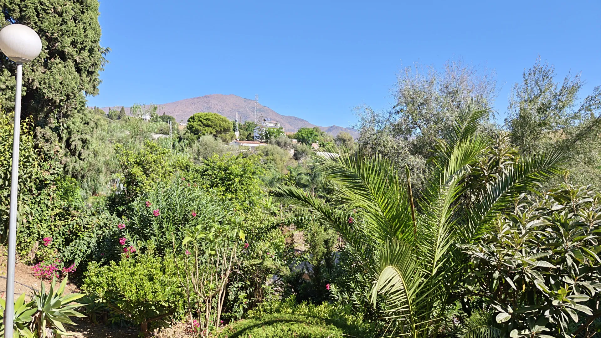 Town house for sale in Guadalobon