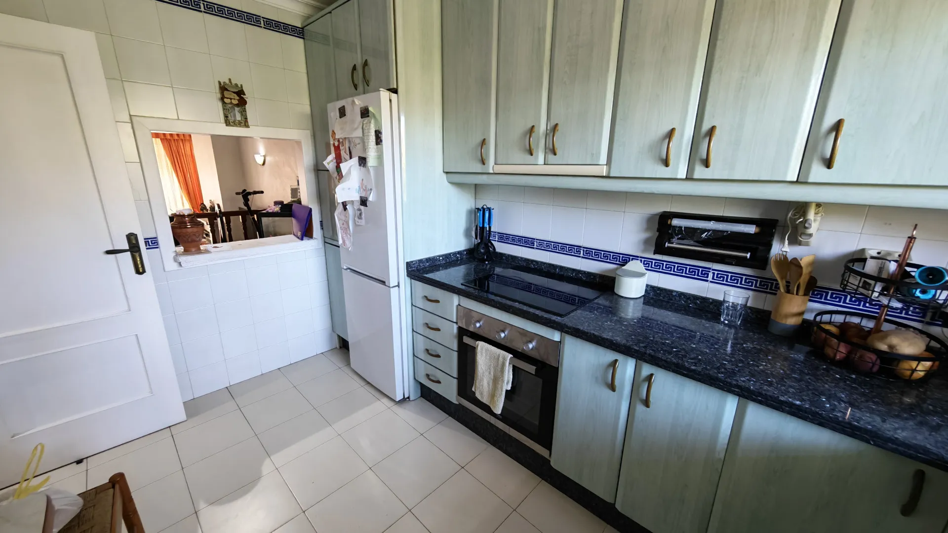 Town house for sale in Guadalobon