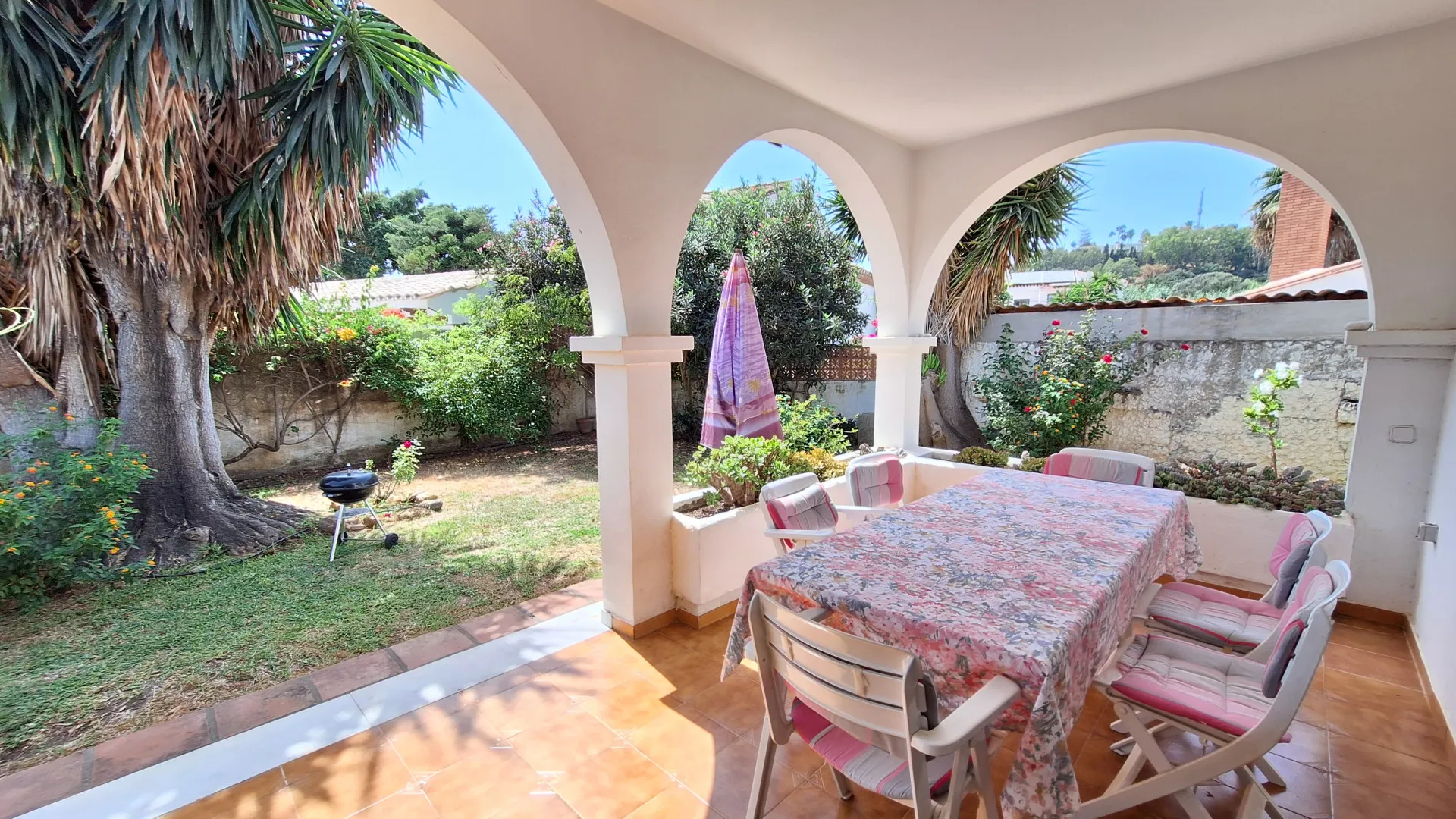 Se vende villa en Arroyo Vaquero