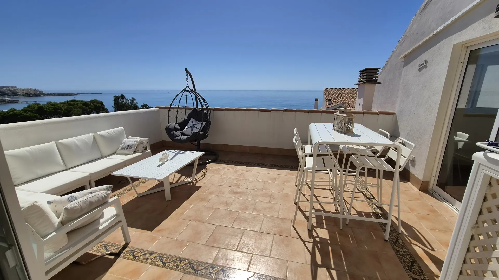 2 bedrooms apartment in Bahía de Estepona for sale