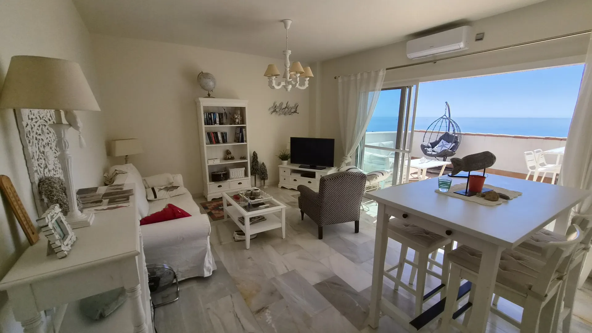 2 bedrooms apartment in Bahía de Estepona for sale