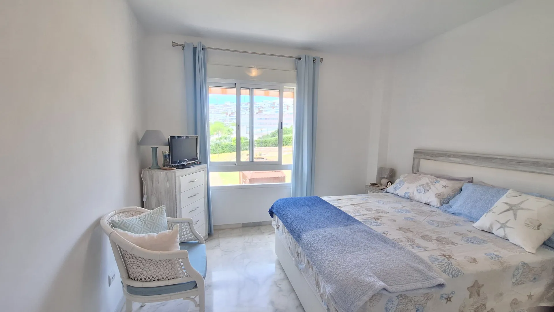 For sale flat in Estepona Centre
