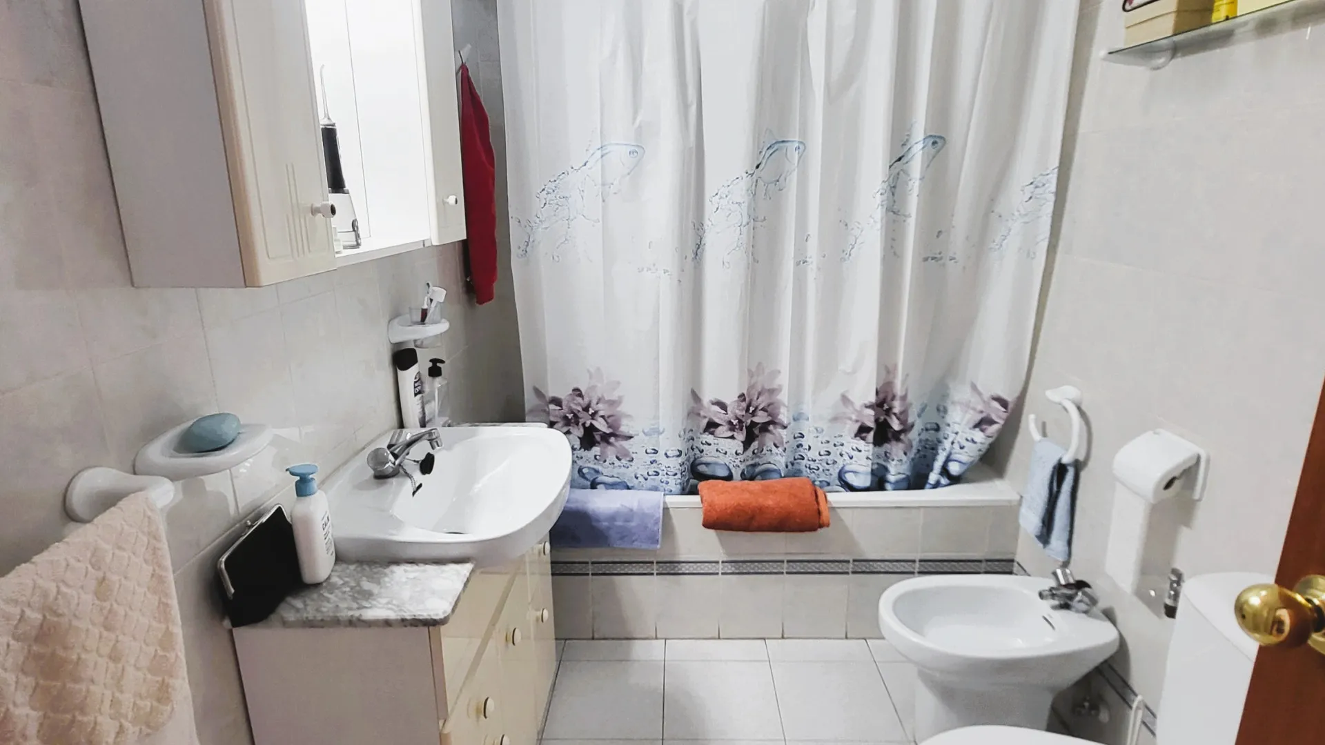 Se vende apartamento en Avda de Andalucia - Sierra de Estepona con 3 dormitorios