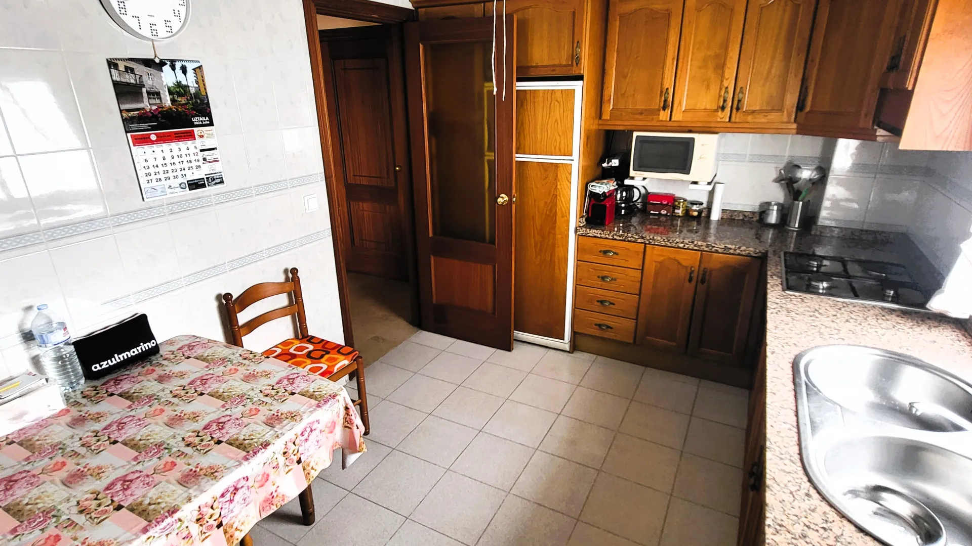 Se vende apartamento en Avda de Andalucia - Sierra de Estepona con 3 dormitorios