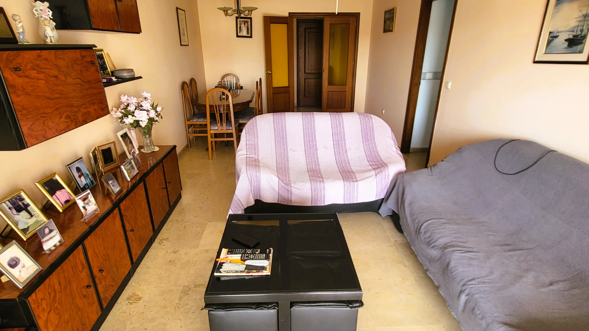Se vende apartamento en Avda de Andalucia - Sierra de Estepona con 3 dormitorios