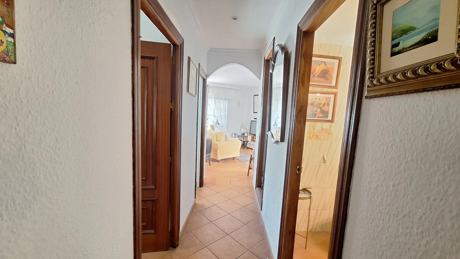 Se vende casa con 5 dormitorios en Estepona Casco Antiguo