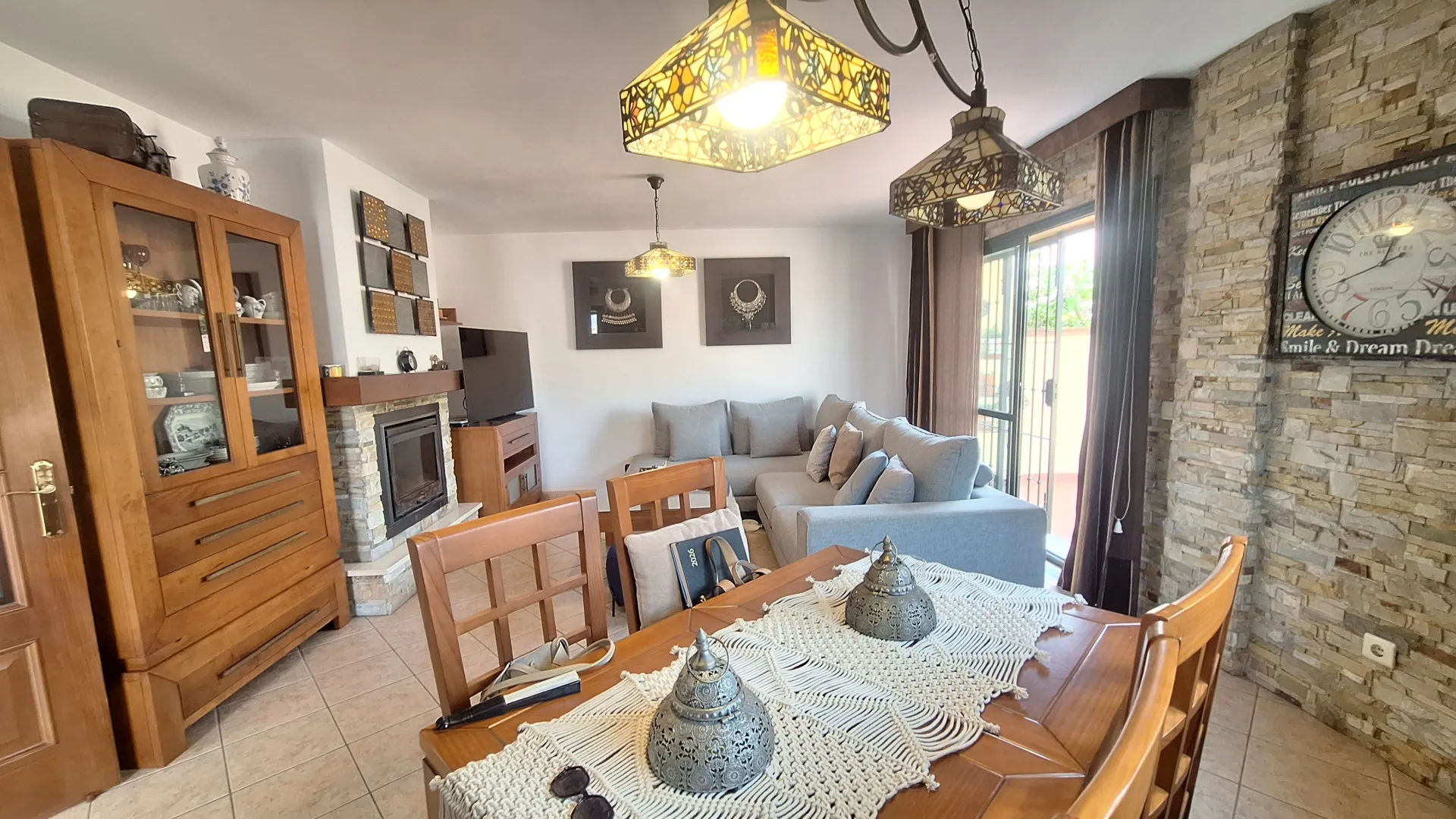 Se vende adosado en Estepona Ciudad de 6 dormitorios