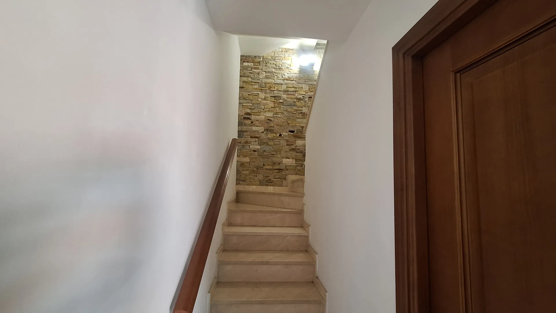 Se vende adosado en Estepona Ciudad de 6 dormitorios