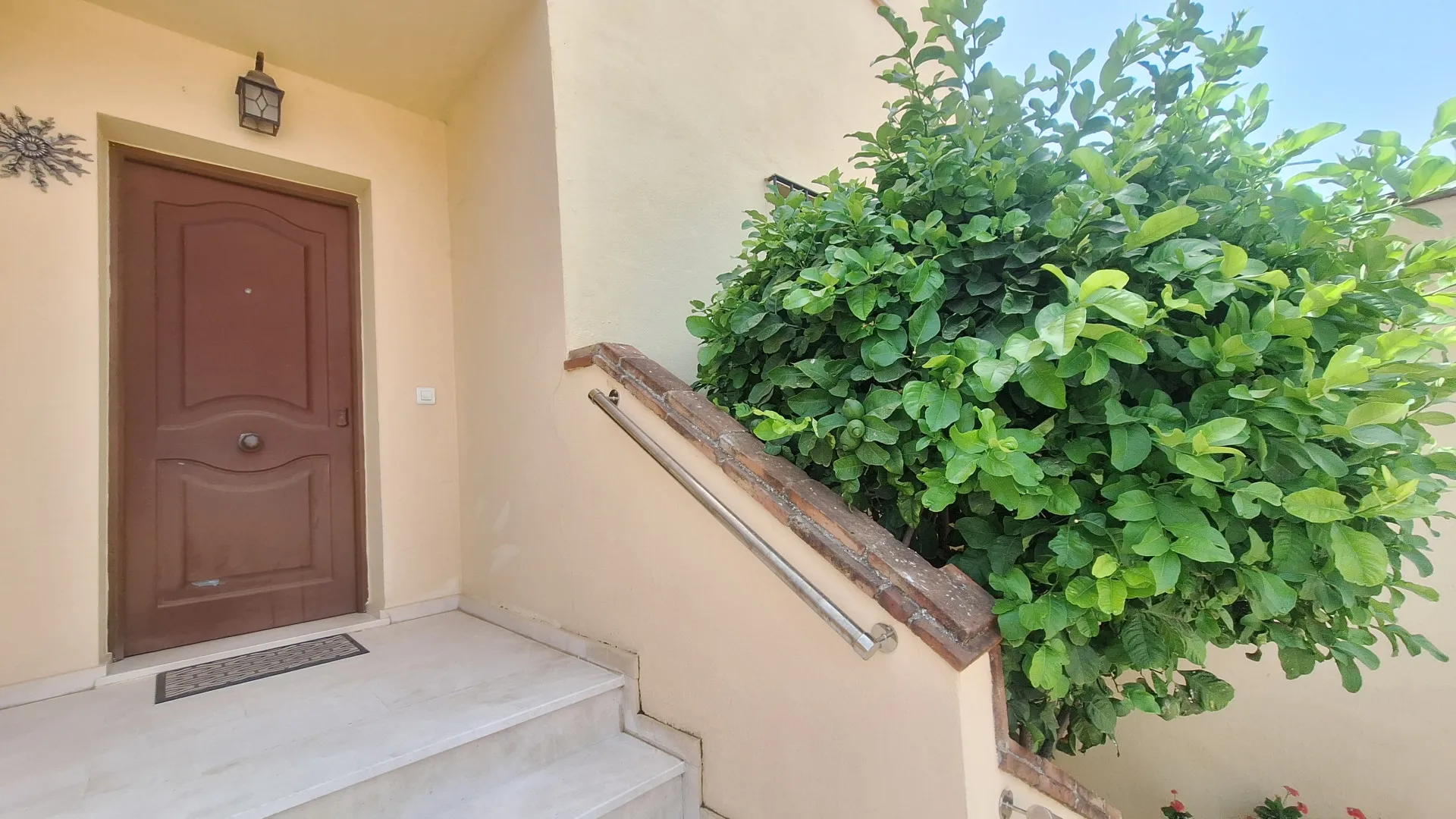Se vende adosado en Estepona Ciudad de 6 dormitorios