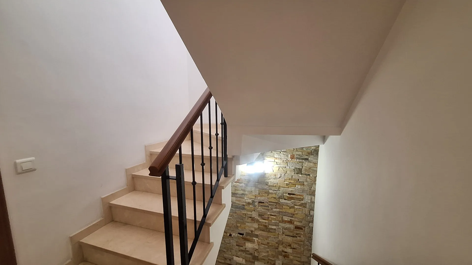Se vende adosado en Estepona Ciudad de 6 dormitorios