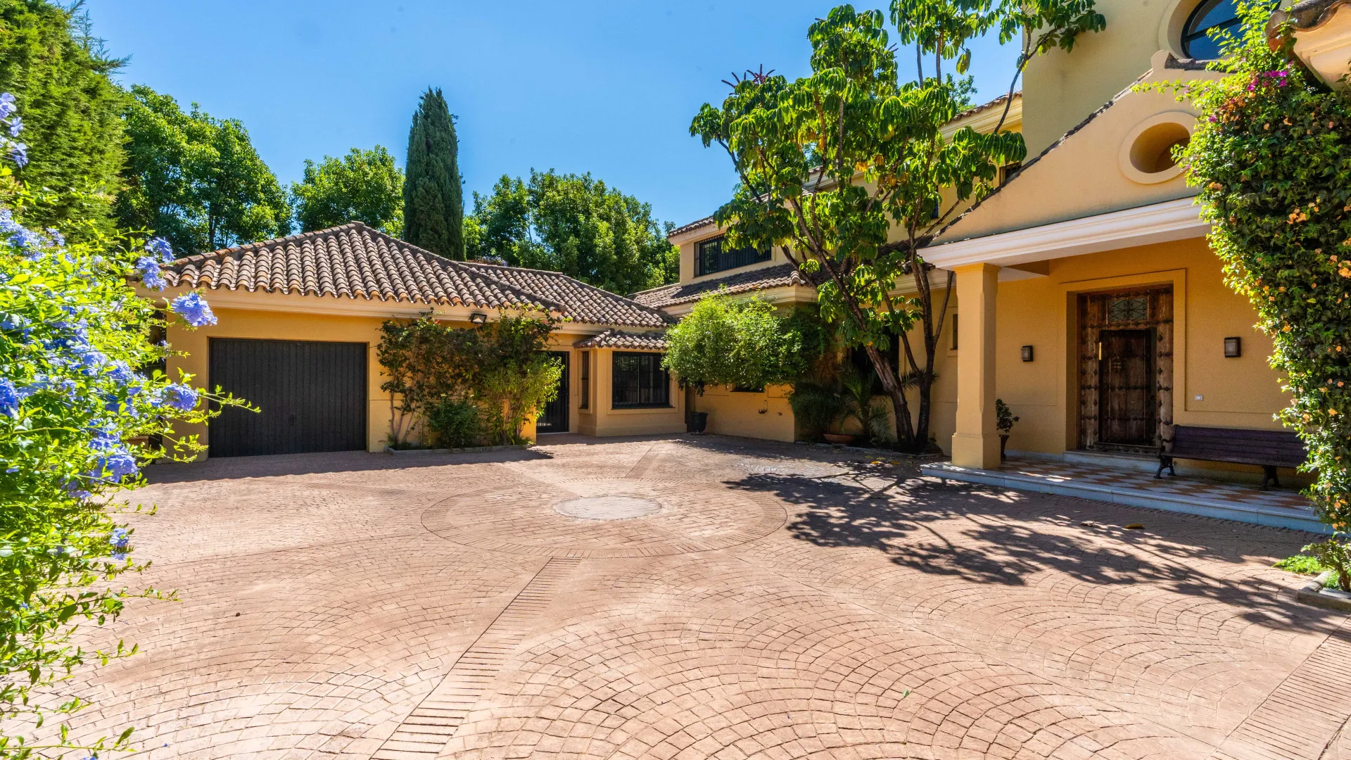 Villa with 6 bedrooms for sale in Guadalmina Baja