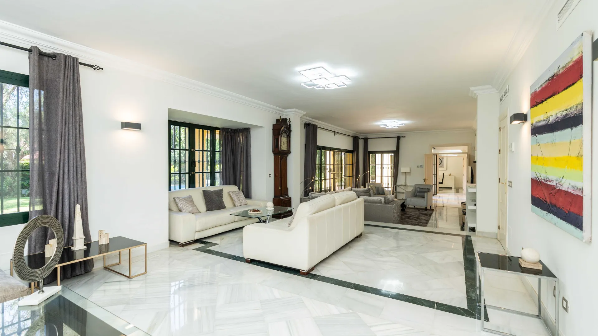 Villa with 6 bedrooms for sale in Guadalmina Baja