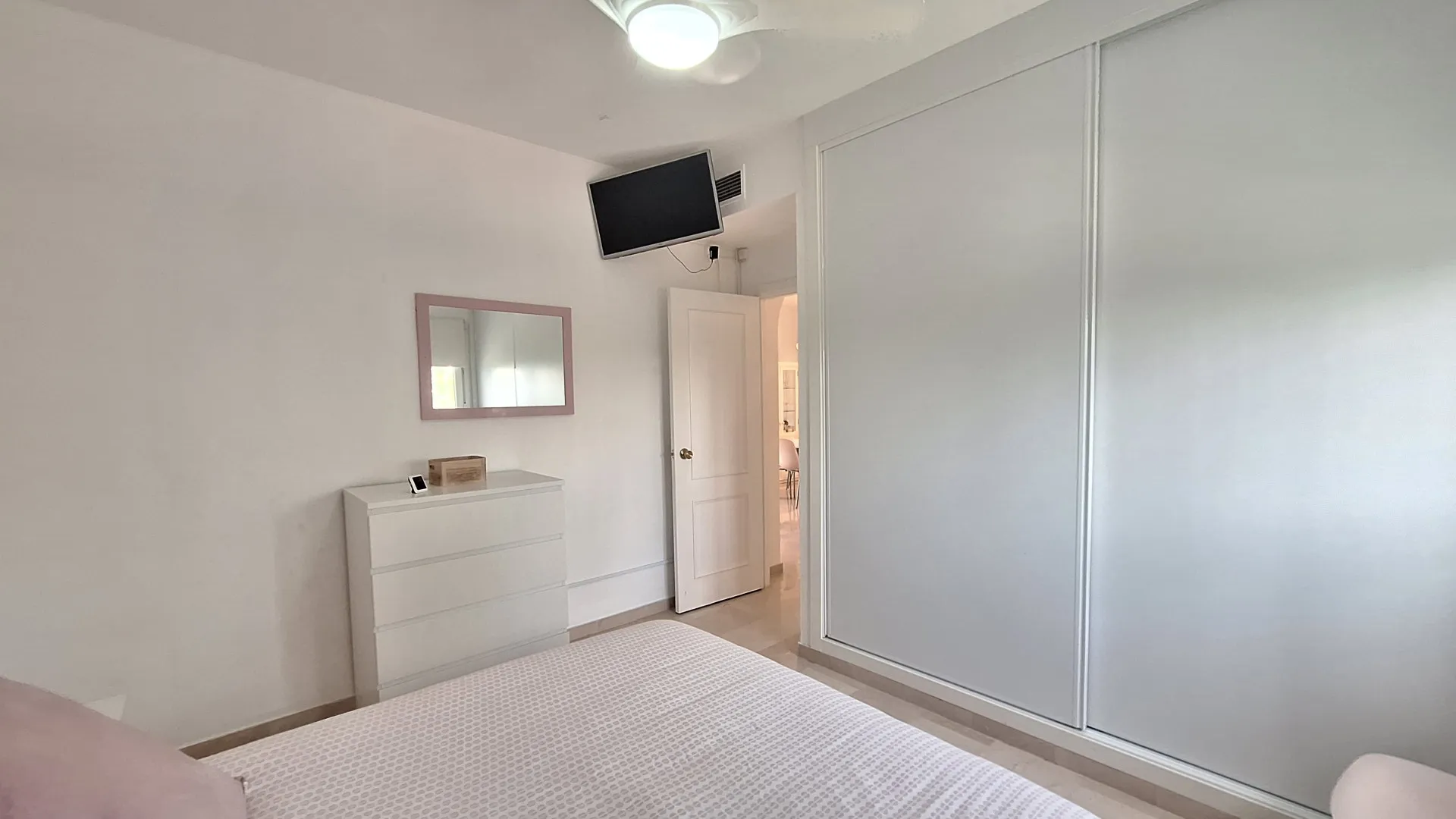 Apartment in Estepona West for sale