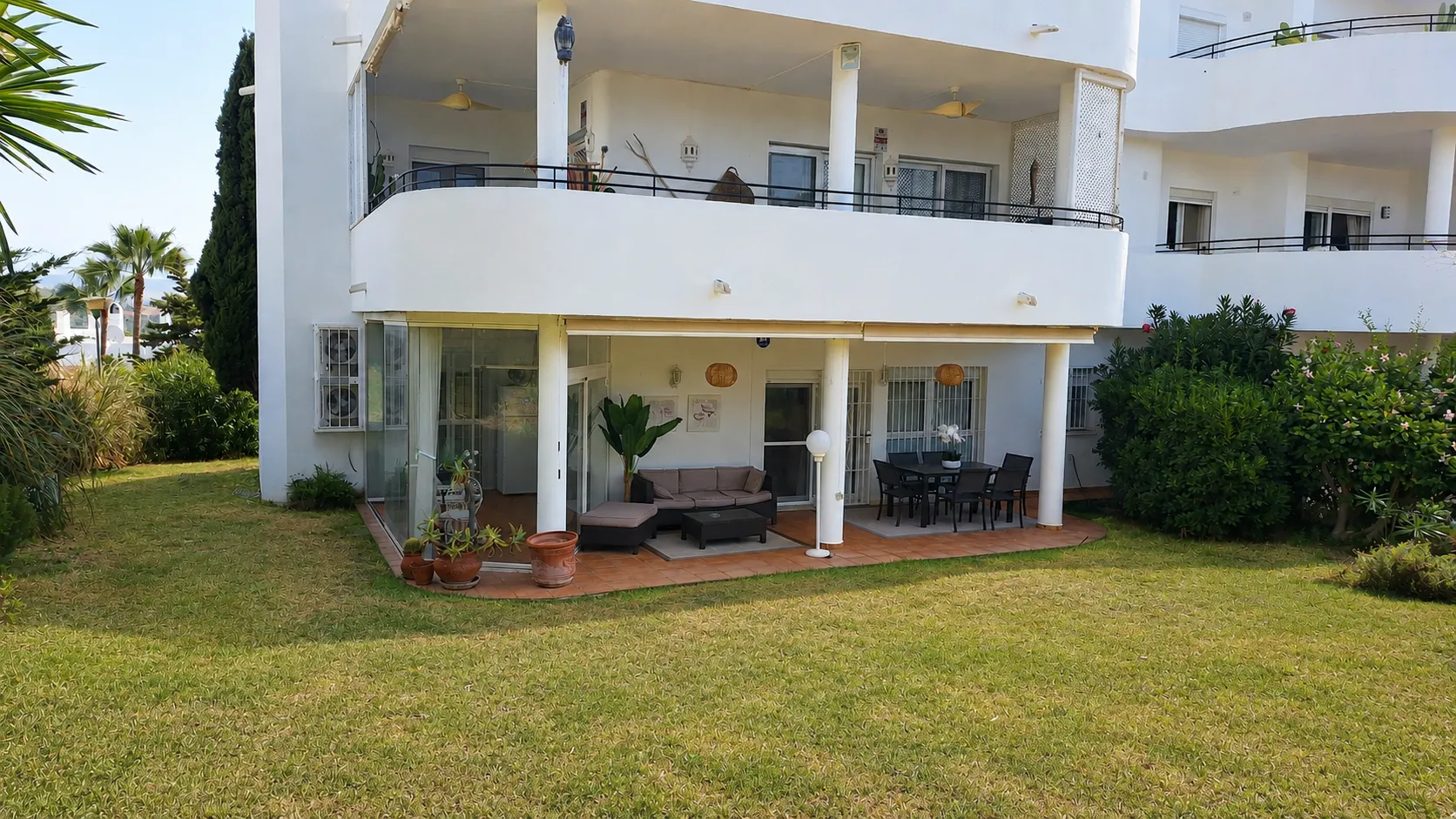 Apartment in Estepona West for sale