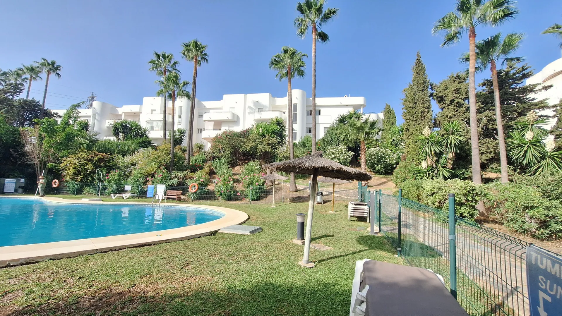 Apartment in Estepona West for sale