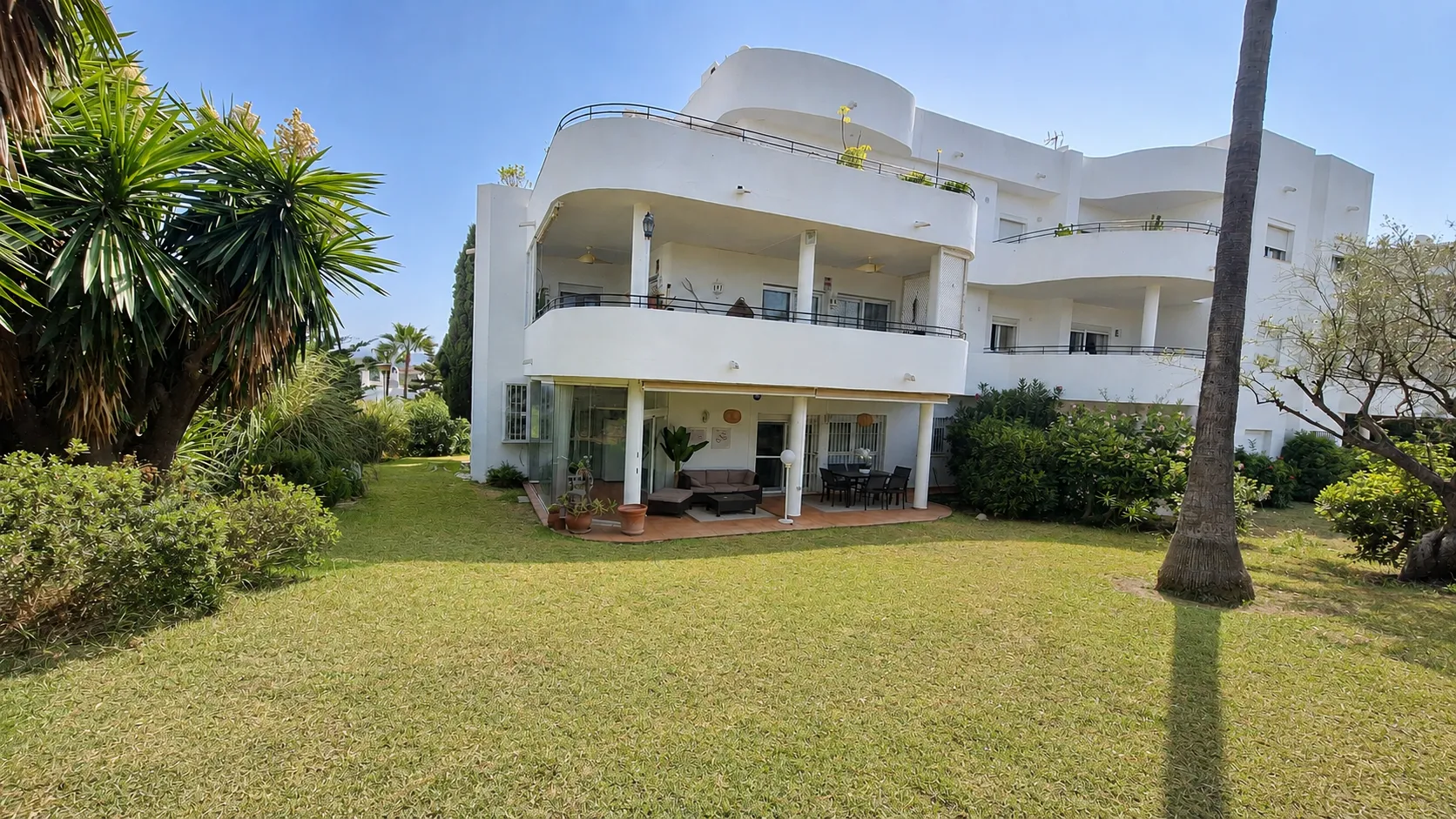 Apartment in Estepona West for sale