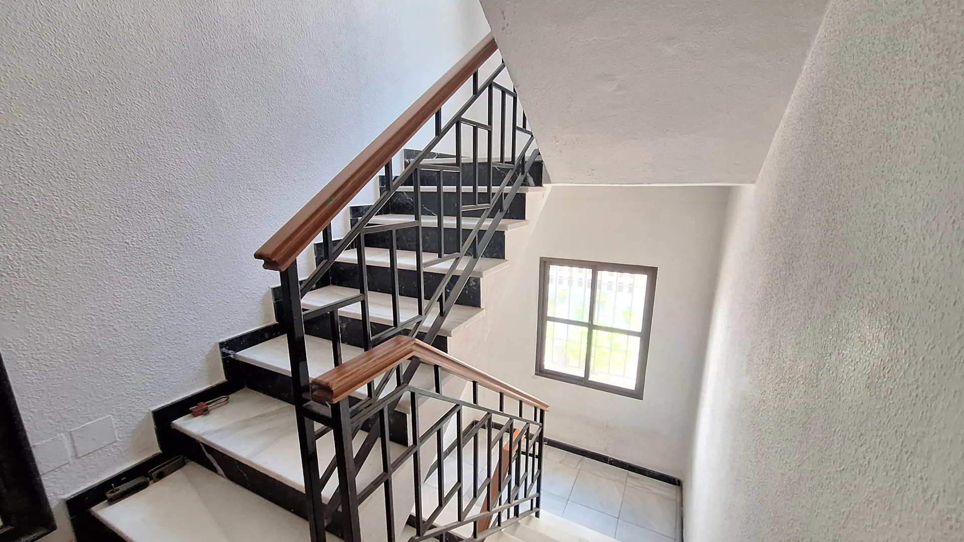 Se vende casa con 5 dormitorios en Estepona Casco Antiguo